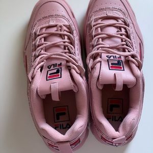 FILA sneakers!!